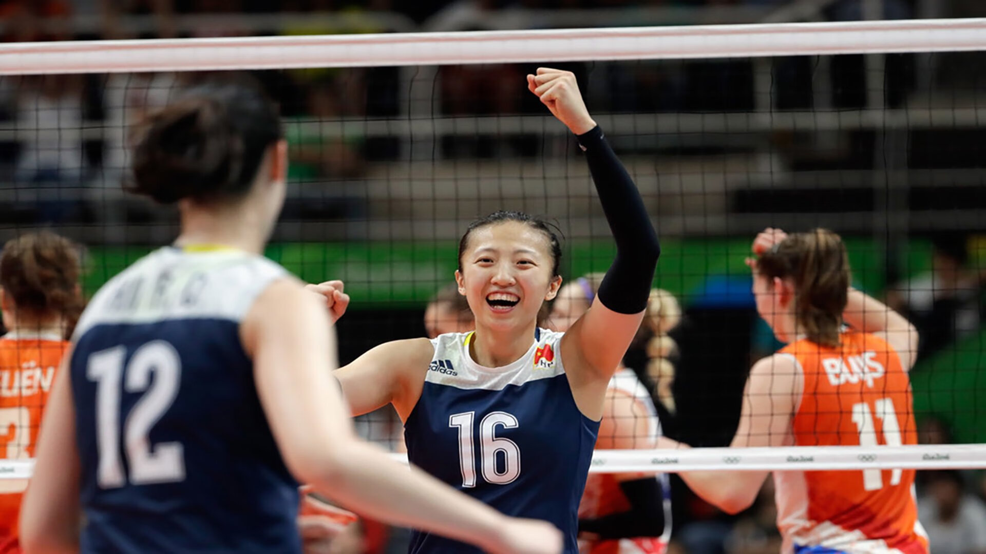 疯了!世界杯决赛泰国3-0完胜卡塔尔,门将库尔图瓦补时头球致命一击